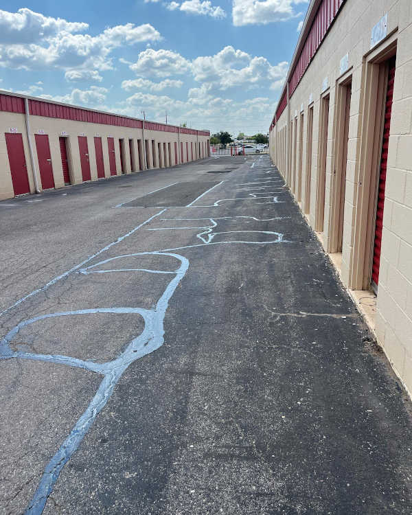 asphalt crack sealing in self storage